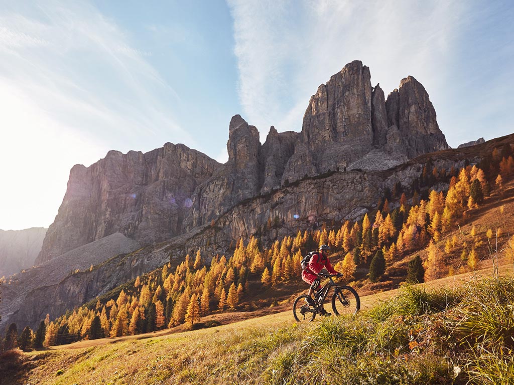 Mountain biking in Val Gardena in autumn